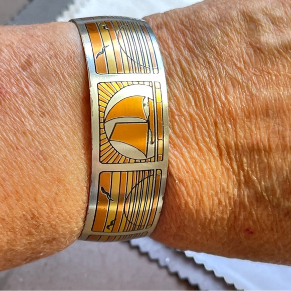 Wistful 70’s Beachy Sailboat Reed & Barton Silver & Orange Metal Cuff Bracelet - Picture 4 of 10
